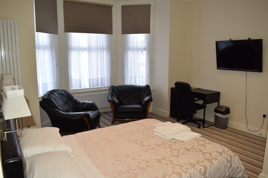 Heatherbank Guest House Barnet Bagian luar foto