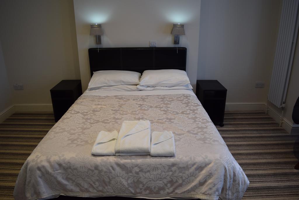 Heatherbank Guest House Barnet Bagian luar foto