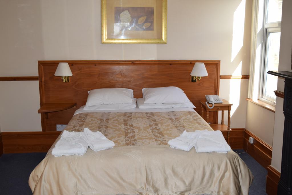 Heatherbank Guest House Barnet Bagian luar foto