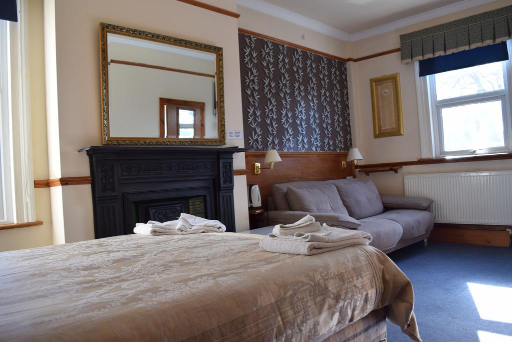 Heatherbank Guest House Barnet Bagian luar foto