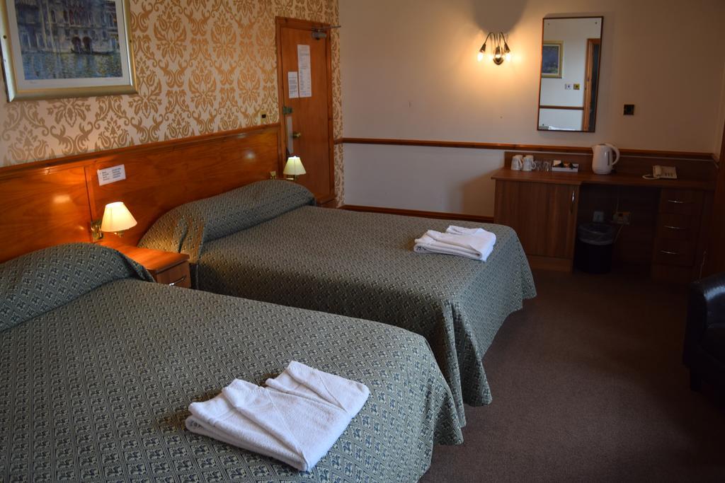 Heatherbank Guest House Barnet Bagian luar foto