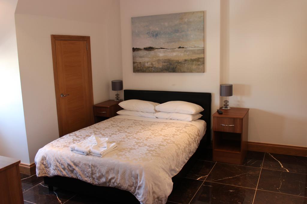 Heatherbank Guest House Barnet Bagian luar foto