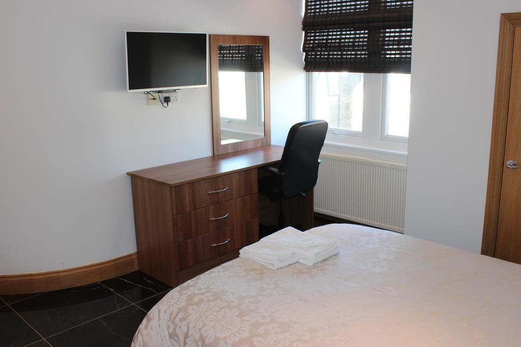 Heatherbank Guest House Barnet Bagian luar foto