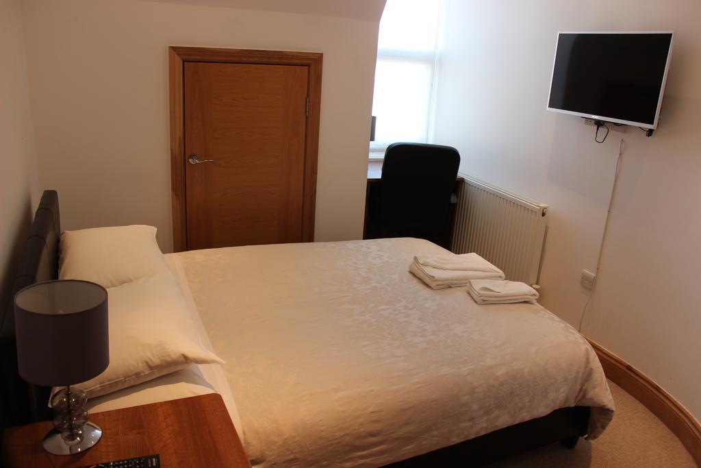 Heatherbank Guest House Barnet Bagian luar foto