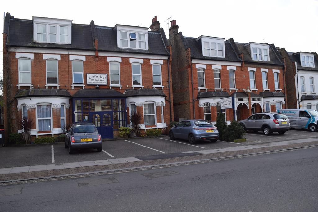 Heatherbank Guest House Barnet Bagian luar foto
