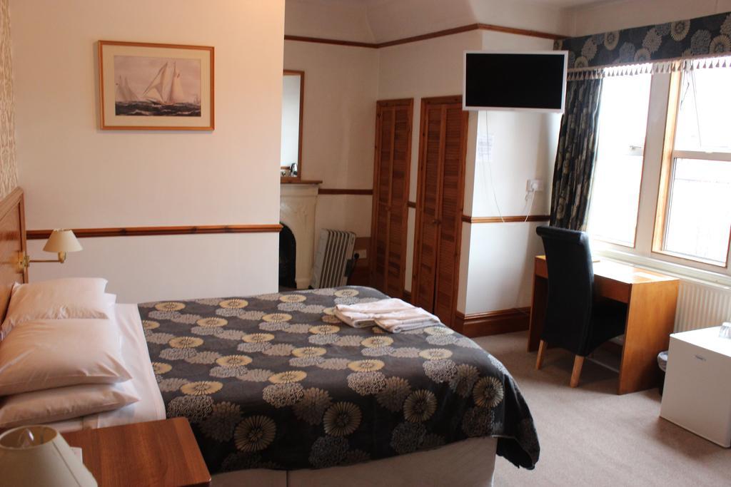 Heatherbank Guest House Barnet Bagian luar foto