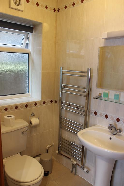 Heatherbank Guest House Barnet Bagian luar foto